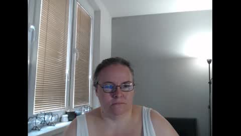 Snapshot of sweetboobs85h chatting on 10-09-25, 08:23 Sweetboobs85h online show from 10-09-25, 08:23