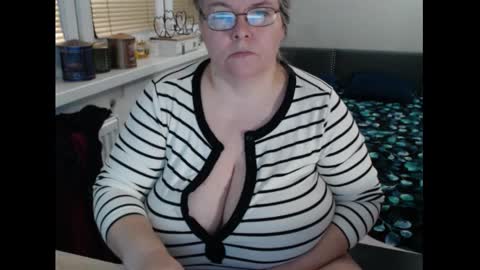 Sweetboobs85h online show from 01-31-26, 07:11