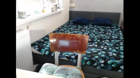 Sweetboobs85h online show from 04-18-26, 08:07