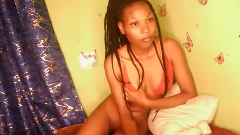 Snapshot of sweetcandy910 chatting on 03-02-26, 07:10 sweetcandy910 online show from 03-02-26, 07:10