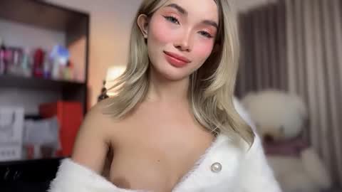 Candy online show from 04-03-26, 05:55