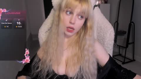 Lisa online show from 12-20-24, 12:19