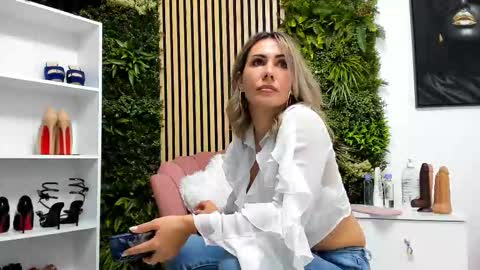 Cherry online show from 09-17-25, 06:15