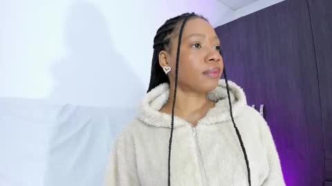 Snapshot of sweetcocoaa chatting on 03-04-25, 10:35 Tell me Salome online show from 03-04-25, 10:35