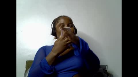Snapshot of sweetcoochiex chatting on 06-12-26, 08:41 sweetcoochiex online show from 06-12-26, 08:41