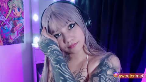       Independent model online show from 10-11-25, 04:33