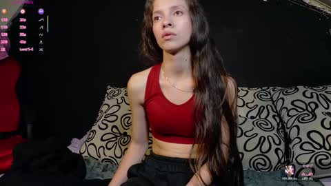 Snapshot of sweetdam12 chatting on 10-24-25, 09:33 sweetdam12 online show from 10-24-25, 09:33