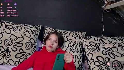 Snapshot of sweetdam12 chatting on 10-30-25, 08:09 sweetdam12 online show from 10-30-25, 08:09