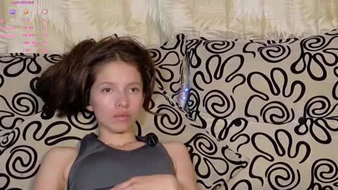 Snapshot of sweetdam12 chatting on 11-18-25, 09:30 sweetdam12 online show from 11-18-25, 09:30