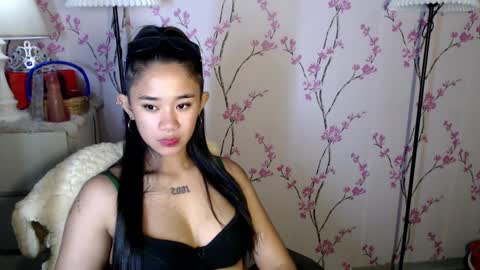 Snapshot of sweetdannica chatting on 01-06-25, 10:02 Danni online show from 01-06-25, 10:02