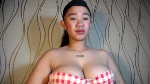 Snapshot of sweetdannica chatting on 05-30-26, 03:09 Danni online show from 05-30-26, 03:09