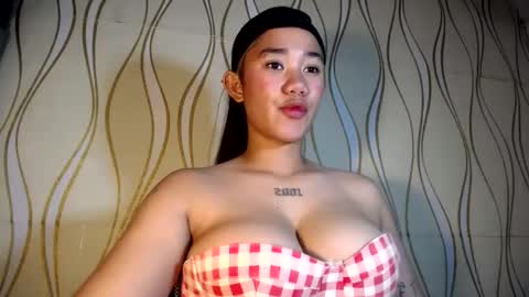 Snapshot of sweetdannica chatting on 06-07-26, 03:16 Danni online show from 06-07-26, 03:16