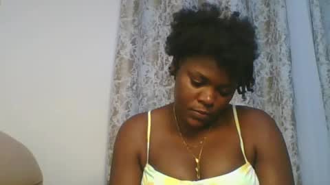 Snapshot of sweetdarkskin chatting on 06-27-26, 06:35 CLARIS online show from 06-27-26, 06:35