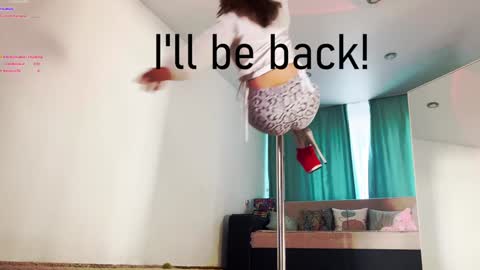 Vicktorious online show from 12-21-24, 04:03