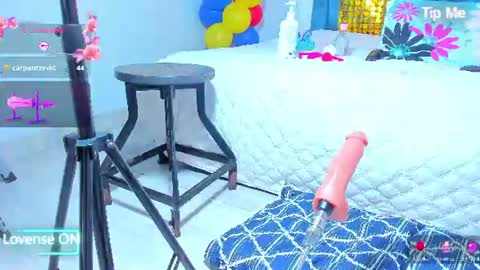Snapshot of sweetebony_69 chatting on 06-12-26, 01:43 Mia online show from 06-12-26, 01:43