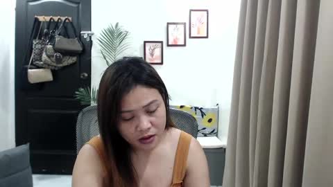 Snapshot of sweetestsmile_ chatting on 01-19-25, 04:33 Khaye online show from 01-19-25, 04:33