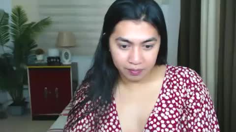 Snapshot of sweetfantasyxx chatting on 12-24-24, 04:33 Aki online show from 12-24-24, 04:33