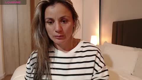 Snapshot of sweetfantasyy69 chatting on 12-23-24, 11:06 sweef online show from 12-23-24, 11:06