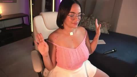 Snapshot of sweetfreckles_ chatting on 07-09-26, 07:18 PECAS 3 online show from 07-09-26, 07:18