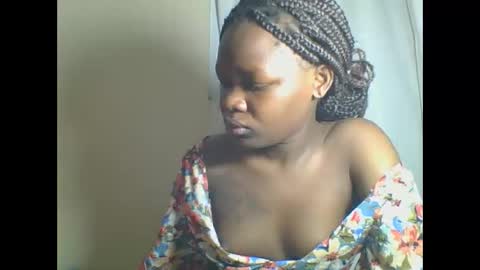 Snapshot of sweetgal2025 chatting on 05-27-26, 06:27 EUNICE online show from 05-27-26, 06:27