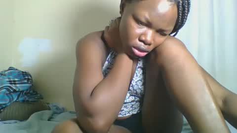 Snapshot of sweetgal2025 chatting on 06-08-26, 02:45 EUNICE online show from 06-08-26, 02:45