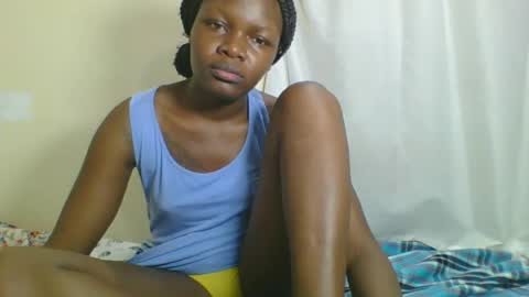 Snapshot of sweetgal2025 chatting on 06-17-26, 01:52 EUNICE online show from 06-17-26, 01:52