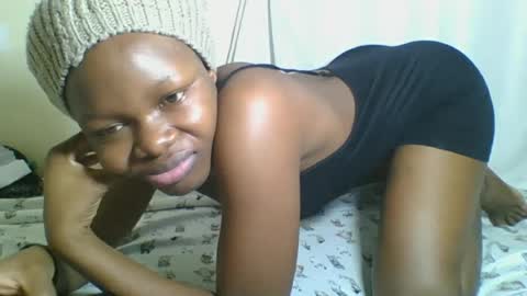 Snapshot of sweetgal2025 chatting on 06-20-26, 03:26 EUNICE online show from 06-20-26, 03:26