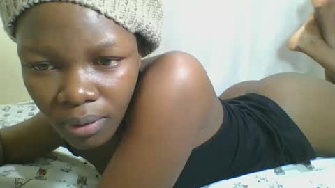 Snapshot of sweetgal2025 chatting on 06-21-26, 03:42 EUNICE online show from 06-21-26, 03:42