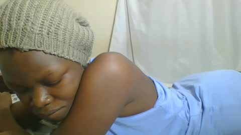 Snapshot of sweetgal2025 chatting on 06-21-26, 03:58 EUNICE online show from 06-21-26, 03:58