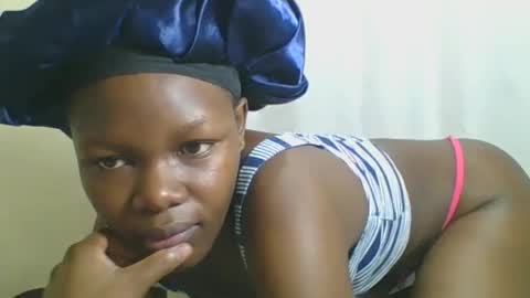 Snapshot of sweetgal2025 chatting on 06-25-26, 05:12 EUNICE online show from 06-25-26, 05:12