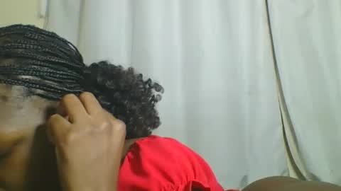 Snapshot of sweetgal2025 chatting on 07-23-26, 01:58 EUNICE online show from 07-23-26, 01:58