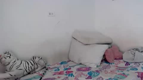 sweetgirsl online show from 05-26-26, 07:43