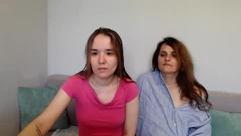 Snapshot of sweetharts69 chatting on 06-07-26, 08:29 Alina and Mia online show from 06-07-26, 08:29