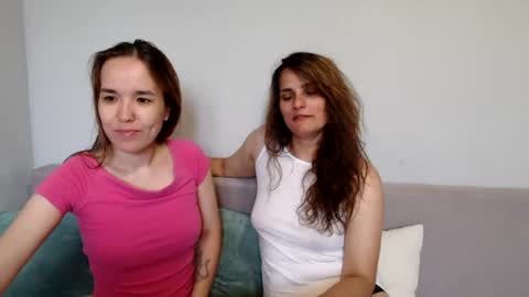 Snapshot of sweetharts69 chatting on 06-27-26, 09:47 Alina and Mia online show from 06-27-26, 09:47