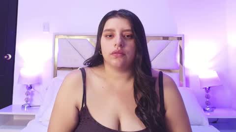 Snapshot of sweethelll chatting on 12-04-25, 11:52 Lili online show from 12-04-25, 11:52