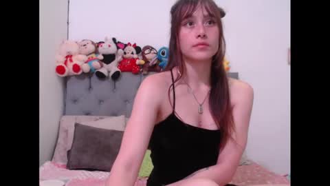 Snapshot of sweethoney22_ chatting on 02-04-25, 03:15 Sabrina y Eliot online show from 02-04-25, 03:15