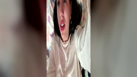 Ana Mara  i cant Make noise My family is here  online show from 06-13-26, 04:21