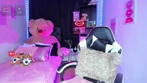Snapshot of sweetie_lena_ chatting on 06-26-26, 03:44 online show from 06-26-26, 03:44