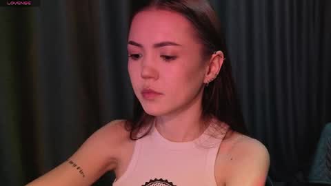 sweetieee_kira online show from 05-14-26, 03:24