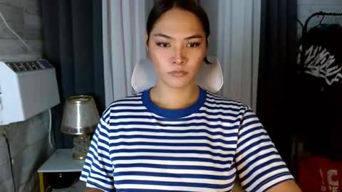 sweetiefox1 online show from 10-10-25, 01:37