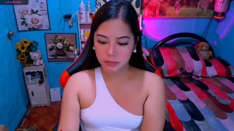 Snapshot of sweetienicole chatting on 02-25-25, 07:03 Nicole online show from 02-25-25, 07:03
