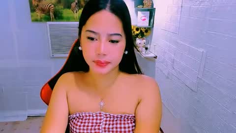 Snapshot of sweetienicole chatting on 10-17-25, 11:29 Nicole online show from 10-17-25, 11:29