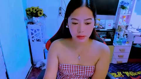 Nicole online show from 12-18-25, 06:47