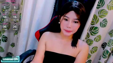Snapshot of sweetienicole chatting on 05-11-26, 10:40 Nicole online show from 05-11-26, 10:40