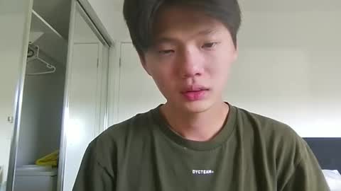 Snapshot of sweetiepuppy421 chatting on 12-17-25, 11:00 sweetiepuppy421 online show from 12-17-25, 11:00