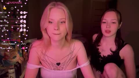 Eva and Lisa online show from 09-19-25, 06:30