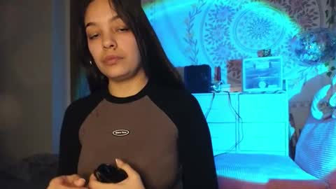 Blu Sweets online show from 12-18-25, 06:03