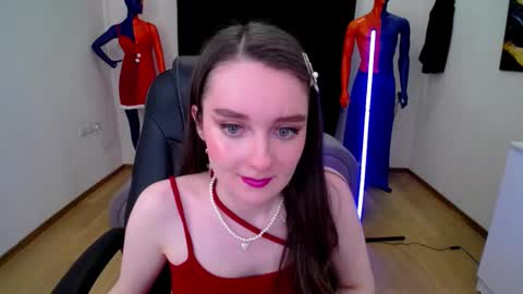 Snapshot of sweetintouch chatting on 01-17-25, 09:17 sweetintouch online show from 01-17-25, 09:17