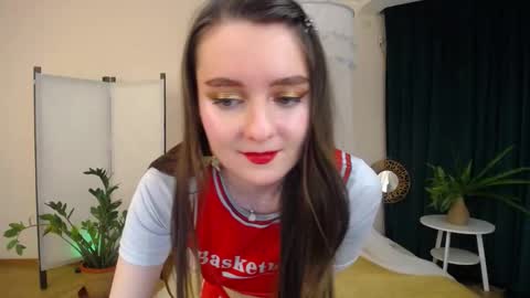 Snapshot of sweetintouch chatting on 01-21-25, 12:25 sweetintouch online show from 01-21-25, 12:25