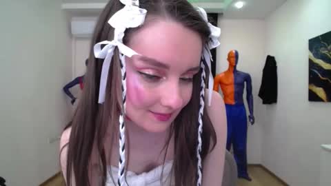 Snapshot of sweetintouch chatting on 02-08-25, 06:43 sweetintouch online show from 02-08-25, 06:43
